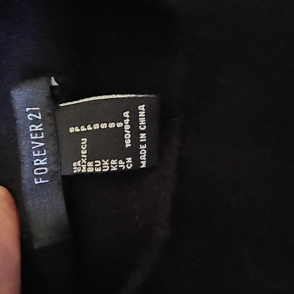 Cropped Top - Picture 2 of 2